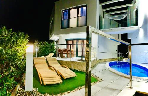 Villa Legacy 2