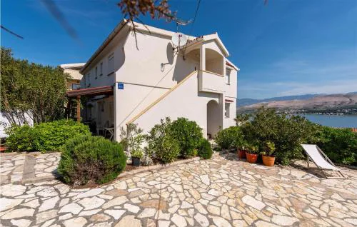1 Bedroom Pet Friendly Apartment In Pag