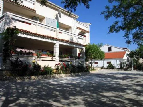 Apartmani Mira