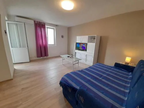 Apartment in a residential building in the center of Pag