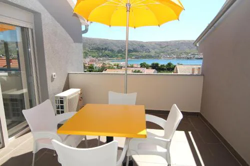 Apartment Villa Franci Pag with heating and open all year
