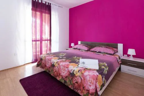 Apartments Luka