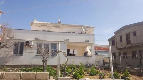 Apartments with parking space Pag - 12649