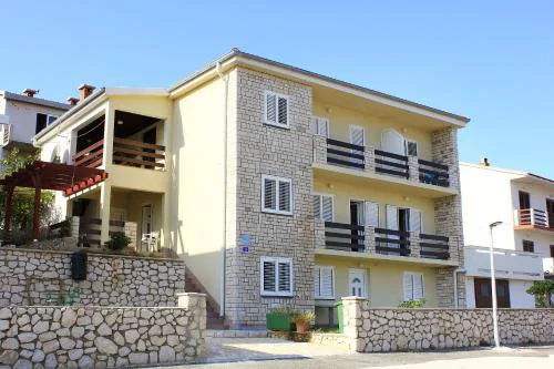 Apartments with parking space Pag - 9388