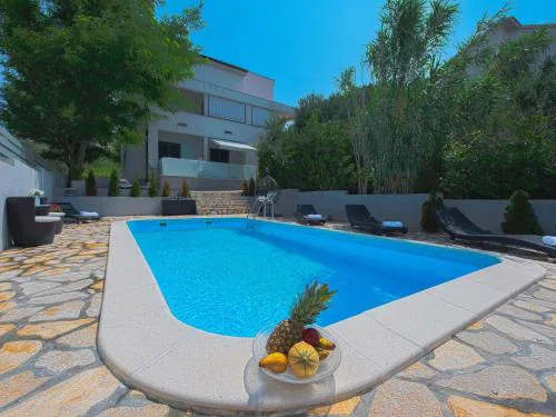 Cosy apartment in Pag