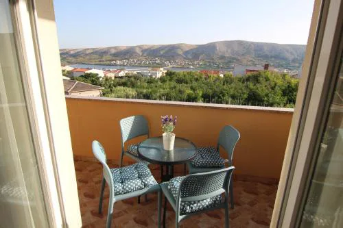 Family Apartments House Damir