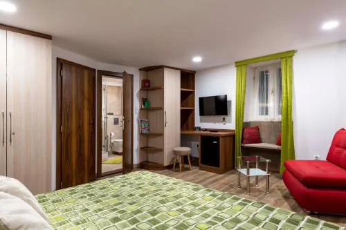 Moon Stone Residence Pag