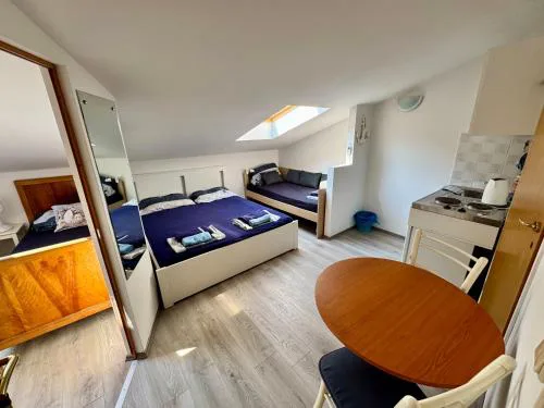 Sailor apartments