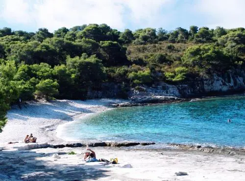 Retro room-Otok Vis