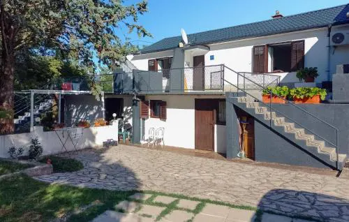 Five-Bedroom Holiday Home In Polje