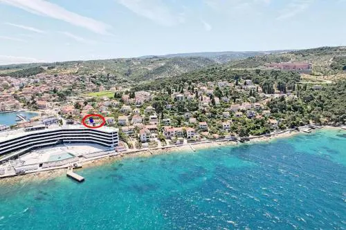 Apartments by the sea Postira, Brac - 22163
