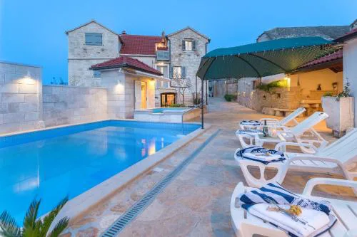 Family friendly house with a swimming pool Skrip, Brac - 17345