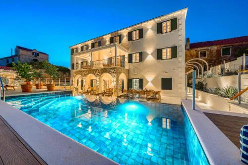 Hotel Brattia, Adults Only