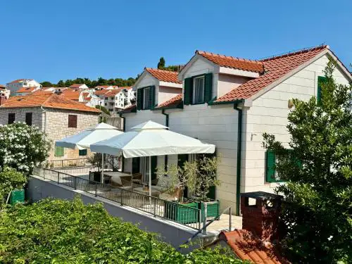 House Bianca Brac - New Listing - Experienced host