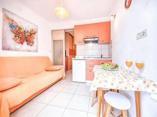 Apartments Gracin - One Bedroom Apartment with Terrace A1