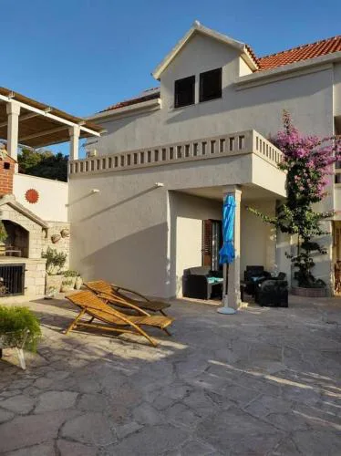 Apartments with parking space Povlja, Brac - 21089