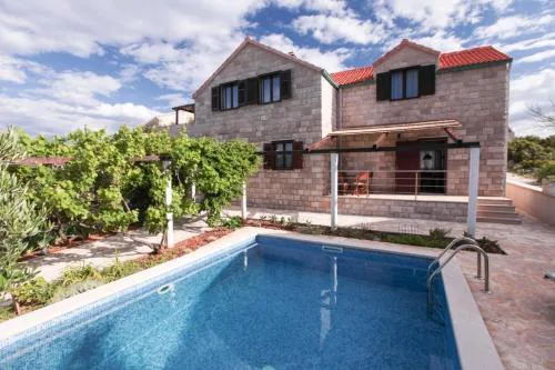 Vila Venecija