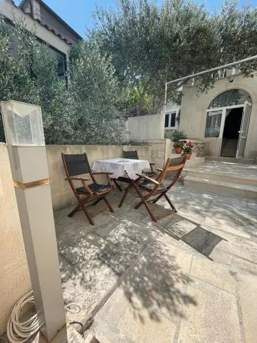 Apartmani Brač