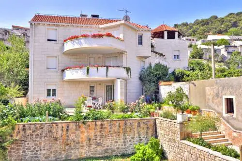 Apartments in Pucisca - Insel Brac 6052