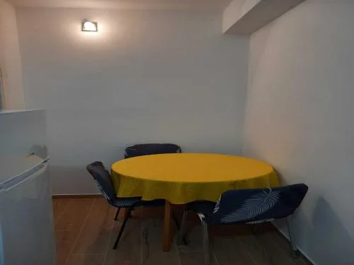 Apartments Kalajzic - Two Bedroom Apartment with Garden and Terrace A2 ST