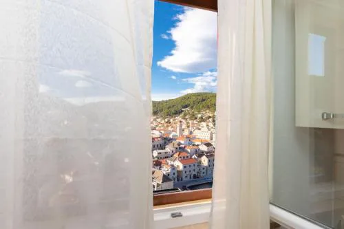 BENTO apartment - best VIEW on town and sea