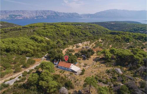Holiday Home Pucisca 40