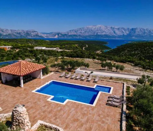 Villa Luisa Pucisca - 2 Häuser, 6 Schlafzimmer Insel Brac - Pool, Grill, Kamin, Tischtennis, Boccia
