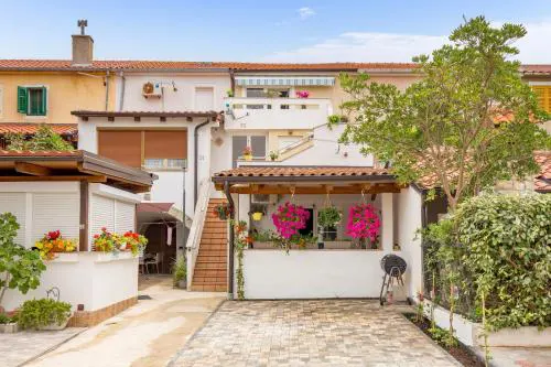 Apartments with parking space Punat, Krk - 15451
