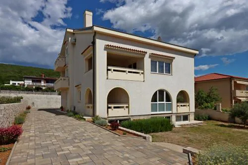 Apartments with parking space Punat, Krk - 20553