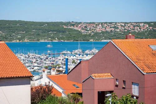 Sea & Wine Apartment with Terrace & Scenic Sea View, Punat