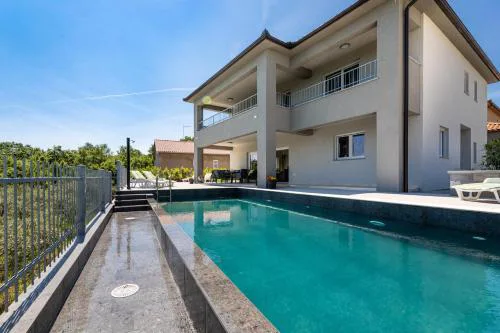 Vila Petra with sea view