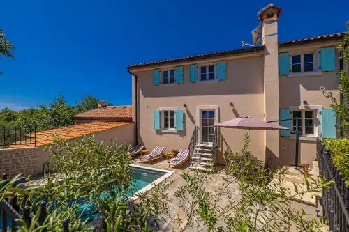 Villa MAVRA with private pool