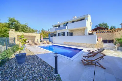 Villa with pool near, sandy beach, quiet area TRAVELER tourist agency Krk - ID 2215