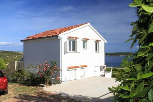Apartments with parking space Brgujac, Vis - 8919