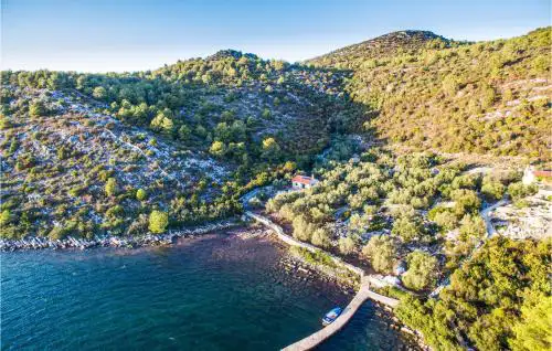 2 Bedroom Awesome Home In Sali