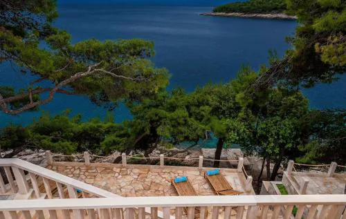 Charming Bohemian Chic Style Villa 4 Bedrooms Villa Punti Waterfront Sea