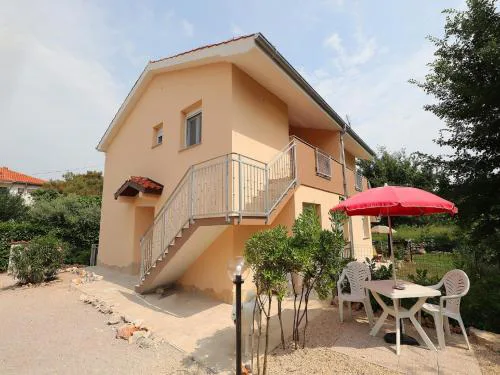 Apartment in Šilo with Sea View Balcony