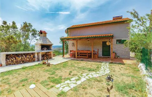 Cozy Home In Silo With Wifi