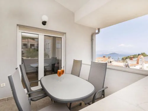 Apartment Anđa-4 by Interhome