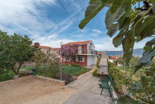 Apartments with parking space Slatine, Ciovo - 16732