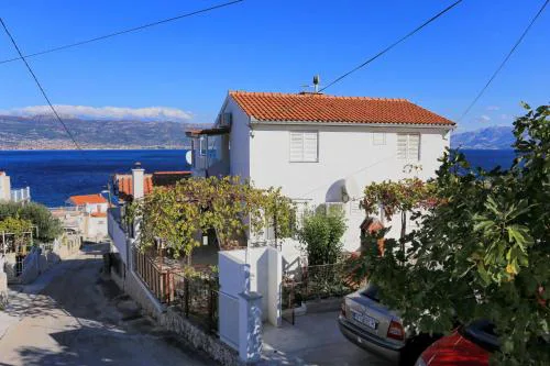Apartments with a parking space Slatine, Ciovo - 2030
