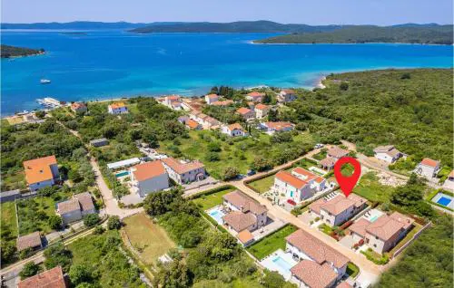 Four-Bedroom Holiday Home In Muline