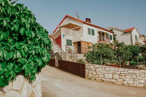 Apartments Doulos