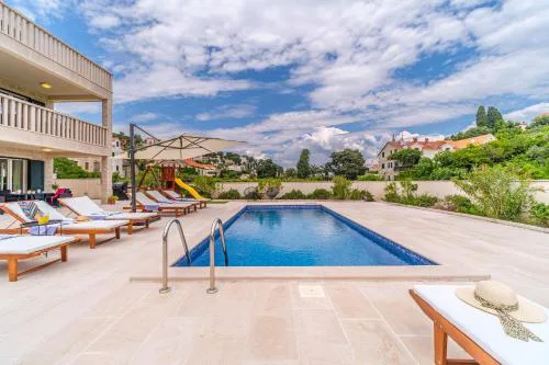 House Villa Gold