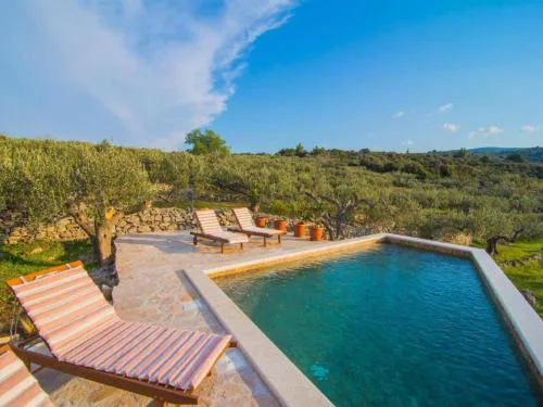 Mediterranean Villa With Pool