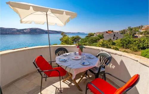 Beautiful Apartment In Stara Novalja