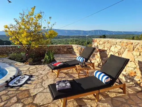 Holiday house "Acacia", for two with pool, Dol