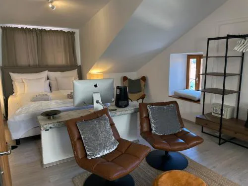 KLARA Studio Apartment, old town house, SEA VIEW