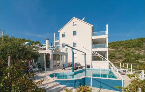 Awesome Home In Stomorska With Kitchen