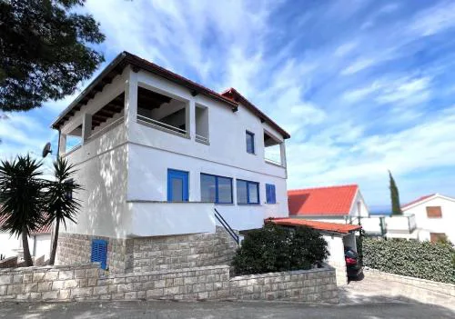 Spacious Apt with Panoramic Sea View